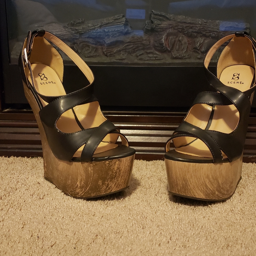 Open Toe Platform Wedge